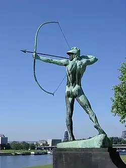 Bogenschütze am Elbufer in Dresden
