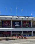 Außenfassade der Haupttribüne