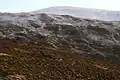 Blick vom Glenshee Ski Centre auf den Glas Maol, im Vordergrund der Vorgipfel Meall Odhar