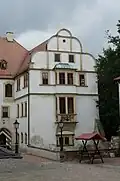 Ostseite des Nordflügels mit dem Erker, Bauten der Frührenaissance inklusive des Giebels mit Halb- und Viertelkreisen