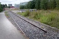 Alte Gleise am ehemaligen Bahnsteig, die an den Hannoverschen Bahnhof und die nationalsozialistischen Gräuel erinnern