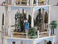 Weihnachtspyramide in originaler farblicher Fassung aus dem Jahr 1935