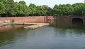 Nördlicher Anleger an der Stadthallenbrücke, im Hintergrund die Saarlandbrücke
