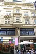 Wohn- und Geschäftshaus