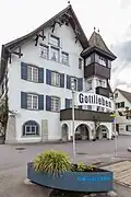 Seestrasse mit Haus zum Hecht