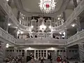Westseite der Kirche mit der Orgel