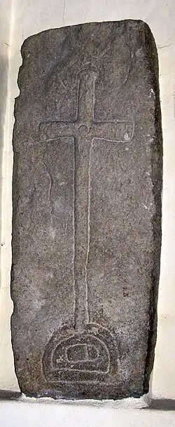 Granitene Grabplatte. Aus der Zeit der Herren von Perg und Machland