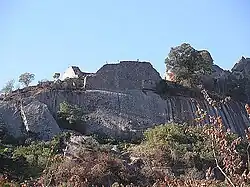 Westliche und südliche Mauer der westlichen Einfriedung auf dem Bergplateau, 2008