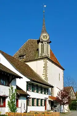 Die um 1330 als Wehrkirche erbaute Gallus-Kapelle bildete bis 1444 den östlichen Abschluss der Stadtmauer von Greifensee (Schweiz)