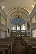 Blick in den Chor und Altarraum