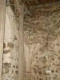 Gewölbe-Überreste im Turm