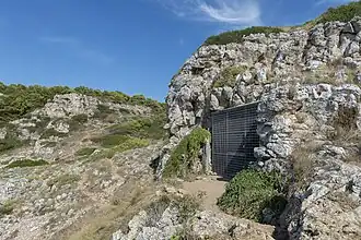 Eingang der Grotta del Cavallo