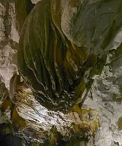 Massiver Stalaktit