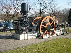 7-Zoll-Einstrang-Schubkurbelpresse (Baujahr 1901), ehemals im Einsatz in der Brikettfabrik Wachtberg, heute ausgestellt auf dem Gelände der ehemaligen Brikettfabrik Sibylla in Frechen