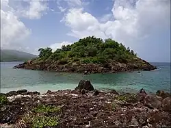 Die Îlets de Pigeon im Reservat Coustau (Réserve Cousteau) im Nationalpark Parc National de la Guadeloupe, Bouillante, auf Basse-Terre