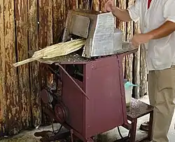 Ältere Guarapopresse in Viñales auf Kuba