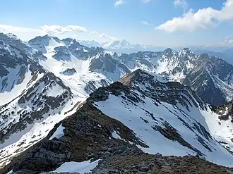 Gumpenkarspitze (im Vordergrund) von Osten