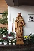 Statue im rechten Seitenschiff
