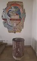 Taufbecken rechts des Altars