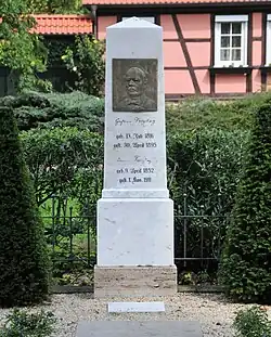 Grabstätte von Gustav und Anne Freytag