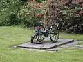 Kartoffelroder als Skulptur
