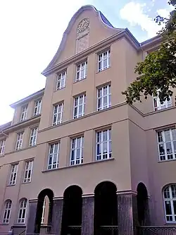 Hüttmannschule, unter Denkmalschutz[10]
