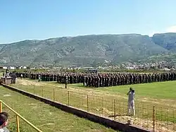 Parade von HVO-Einheiten am 11.&nbsp;Mai 2001 (Mostar-Rodoč).