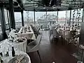 Für Silvesterfeier 2025/2026 vorbereitetes Restaurant im 8. Stock des Haas-Hauses.