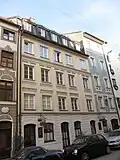 Hackenstraße 8, Altmünchner Bürgerhaus, spätes 18. Jahrhundert; Geburtshaus des Malers Anton Doll (1826–1887);