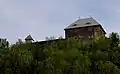 Die Burg, vom Ort aus gesehen