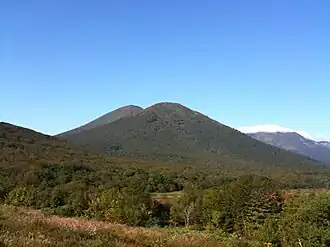 Das Hakkōda-Gebirge von Südost gesehen.