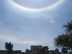 Umschriebener Halo und Zirkumhorizontalbogen in Tulum (Mexiko) am 21.&nbsp;Mai 2008