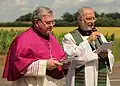 Der Halverder Pastor Peter van Briel (rechts) mit Bischof Heinrich Mussinghoff, dem Festprediger beim zweiten Euthymia-Tag 2014