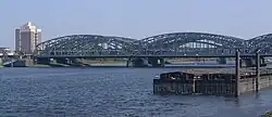 Die Freihafen- und die Eisenbahnbrücke