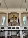 Blick aus dem Kirchenschiff