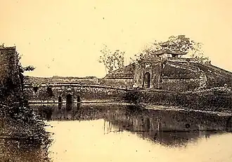 Nordtor der Zitadelle Hanoi von außen…