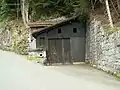 Haupteingang der Festung, der mit Lastwagen befahren werden kann