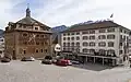 Hauptplatz mit Rathaus und «Wysses Rössli»