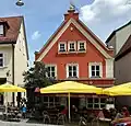 Wohn- und Geschäftshaus