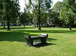 Erwin Heerich: Bank (2000), Meerbusch-Büderich