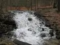 Künstlich angelegter Wasserfall des Heidenbaches