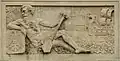 Figürliches Relief an der Fassade