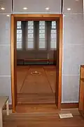Eingang zum Meditationsbereich in der Krypta