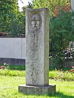 Denkmal für Heinrich Pfeil