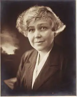 Porträt von Helen Mayo aus dem Jahr 1914
