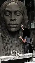 Helga Vockenhuber, im Studio - Nuova Eva im Studio, Skulptur in Ton