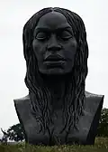 Helga Vockenhuber, Ausstellung - Skulptur Nuova Eva, Museum Würth 2 auf der Wiese steht die Monumentale Figur