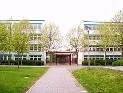 Atrium mit Haupteingang