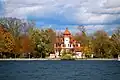 Im Herbst vom See aus