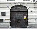 Ab 1921 wurde das Gebäude durch das Finanzamt München-Land genutzt, heute erklärt eine Tafel, dass das Gebäude vom Oberlandesgericht München Gemeinsame IT-Stelle der Bayrischen Justiz genutzt wird.[3]